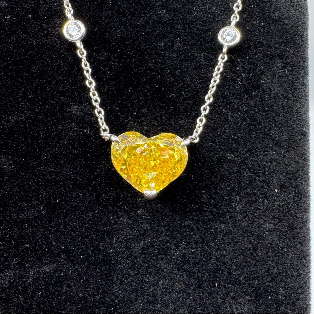 4ct Platinum Canary Heart Necklace - Picture 8 of 15